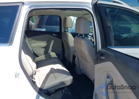 2017 Ford Escape Titanium z USA, uszkodzony, nr VIN 1FMCU9J93HUD64447